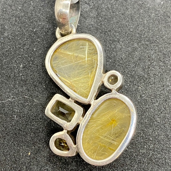 Pendant - Picture 3 of 3